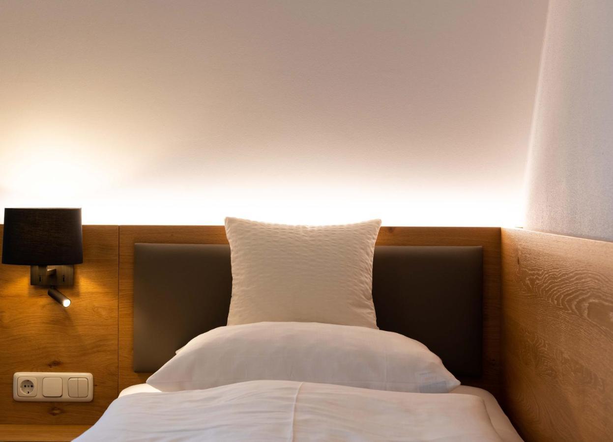 Hotel Gasthof Rosenwirt Au in der Hallertau Esterno foto